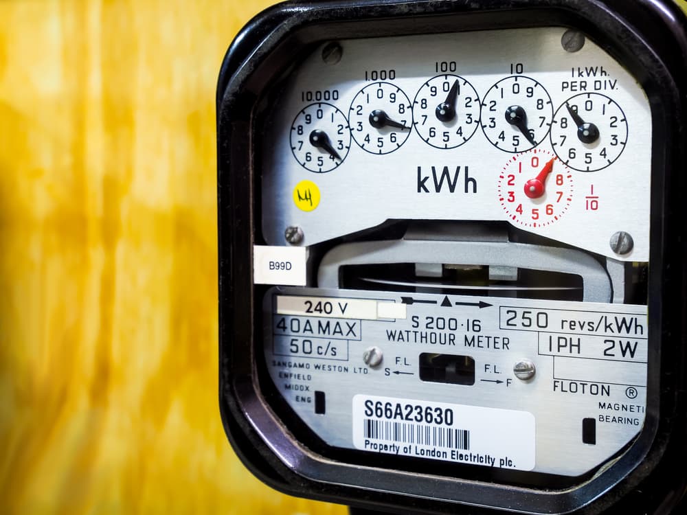 article cover image for navigating-the-uk-energy-market-in-2024